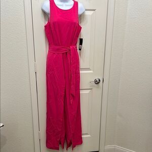 Nine West Vibrant Pink Pants Romper Sz 8 Scoop Neck Sleeveless Split Wide Leg